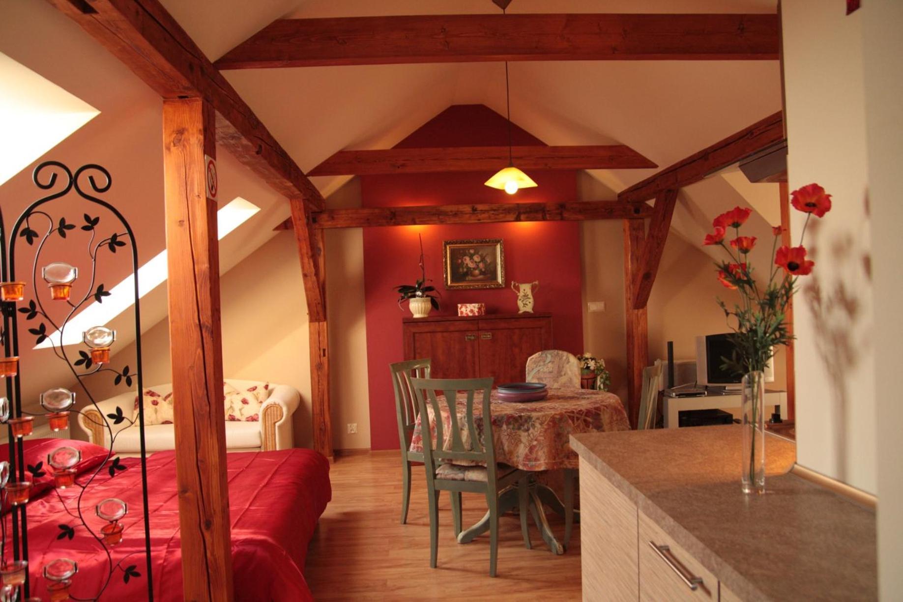 Apartament Tina Dzierżoniów Esterno foto